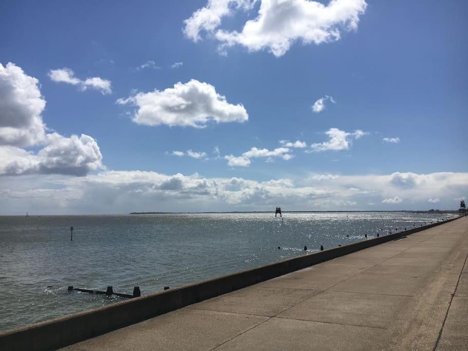 Gordon Villa - A Seaside Escape Harwich Eksteriør billede