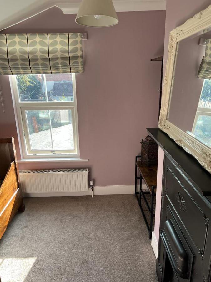 Gordon Villa - A Seaside Escape Harwich Eksteriør billede